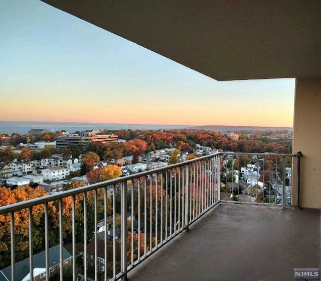 2150 Center Avenue - Photo 1