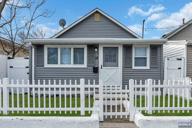 18 Woodland Avenue - Photo 1