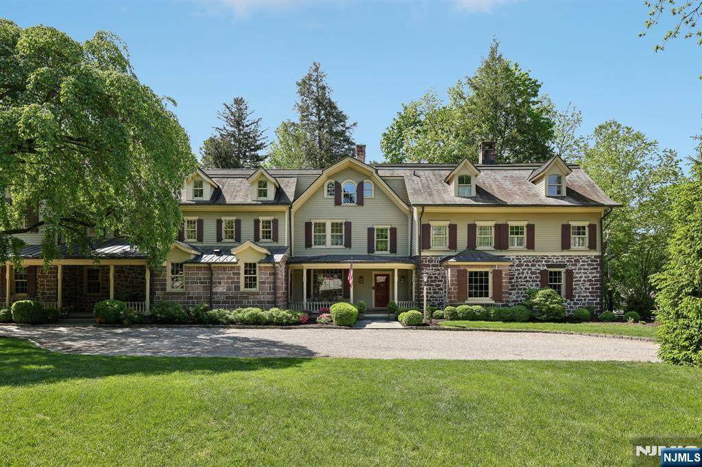 825 Saddle River Road - Photo 1