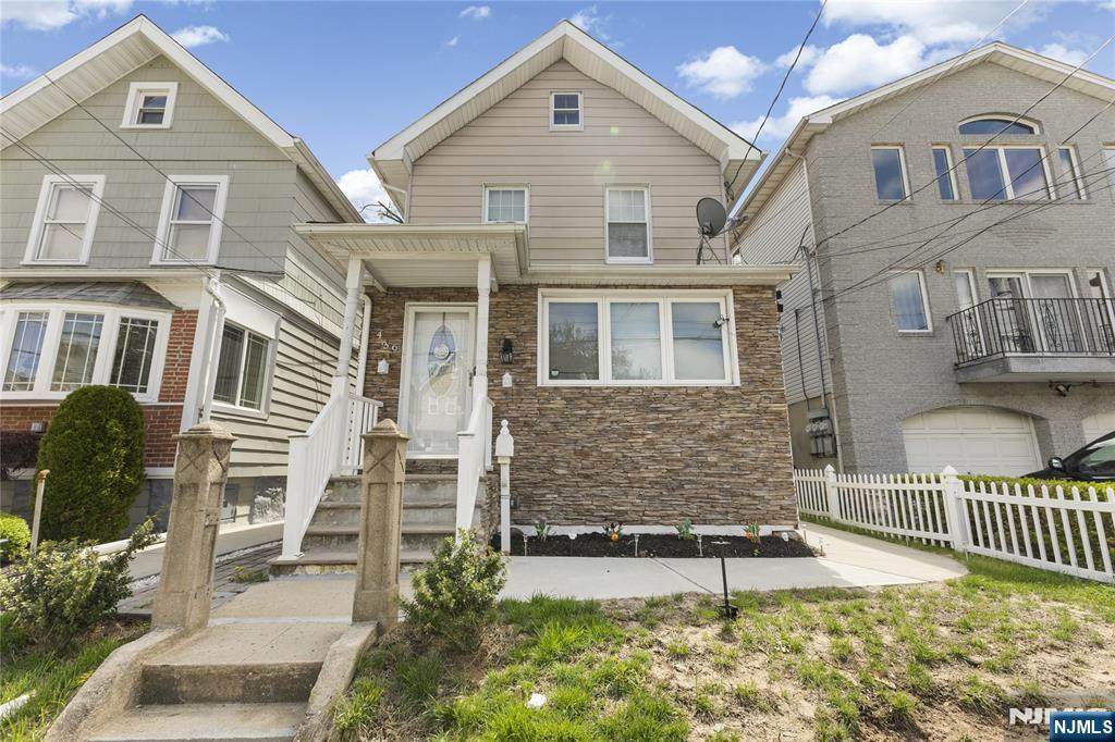 436 Forest Street - Photo 1
