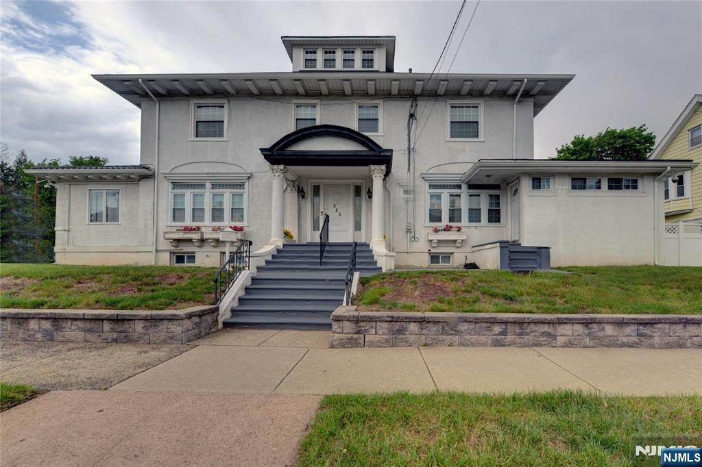 323-329 18th Avenue - Photo 1