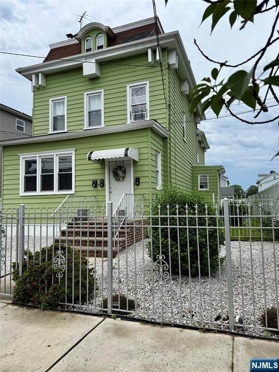 514 Madison Avenue - Photo 1