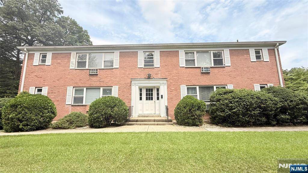 11 Rolling Ridge - Photo 1