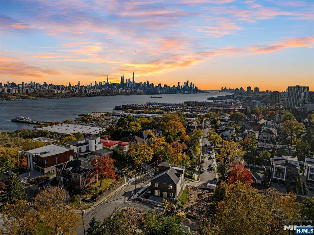 61 Edgewater Road - Photo 1