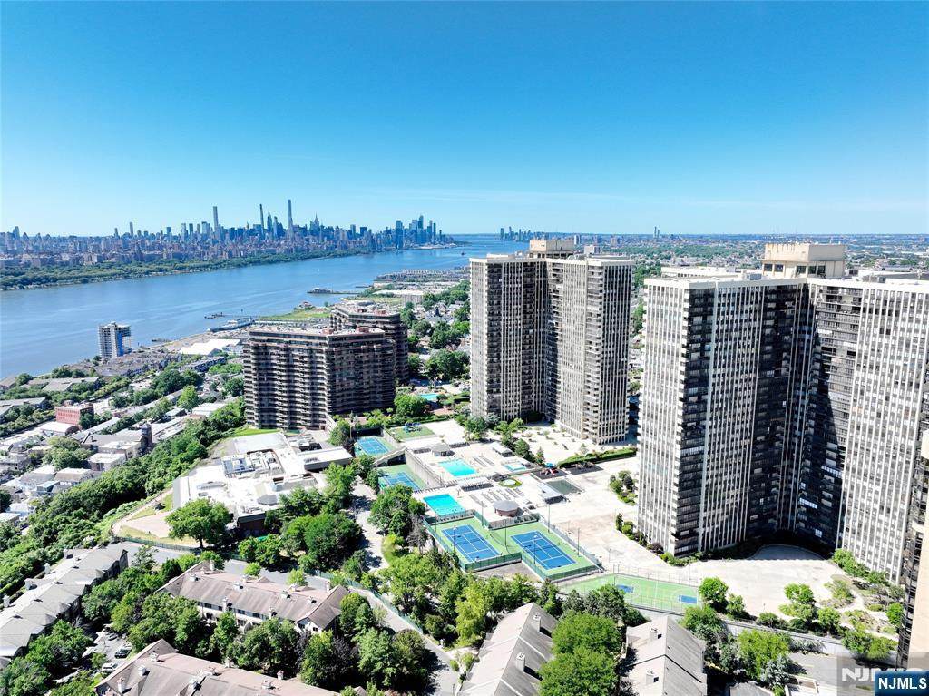 200 Winston Drive - Photo 1