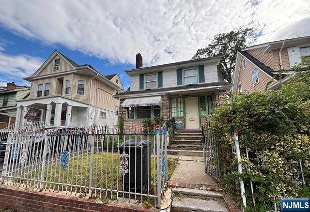37 Wayne Avenue - Photo 1