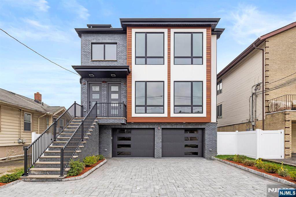 476 Lincoln Avenue - Photo 1