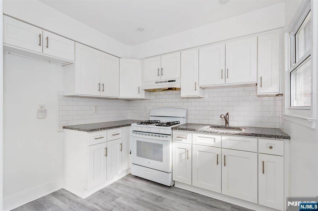 86 Chestnut - Photo 1