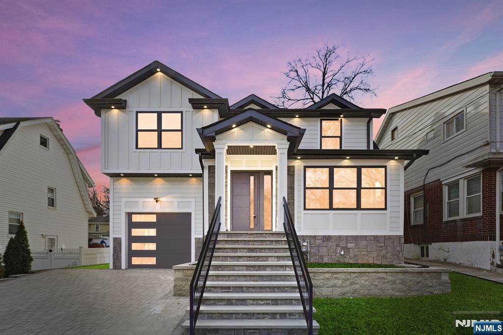 820 Elm Avenue - Photo 1