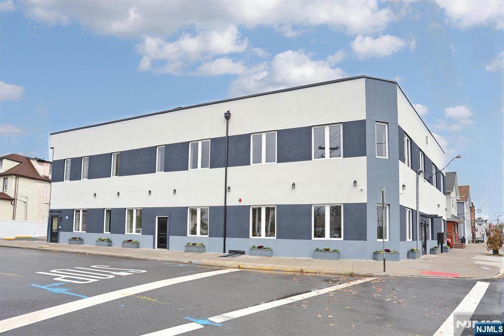 385 Passaic - Photo 1