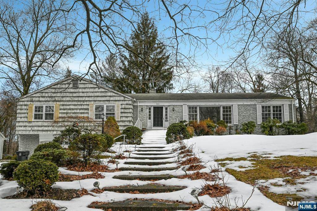 229 Allison - Photo 1