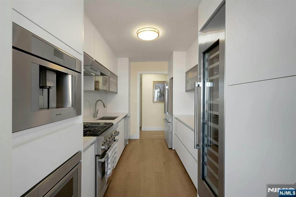 6 Horizon Road - Photo 1