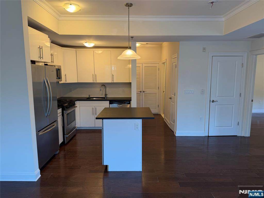 2001 Hudson - Photo 1