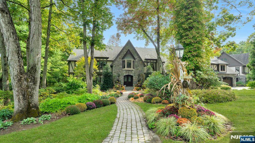 307 Freemans Lane - Photo 1