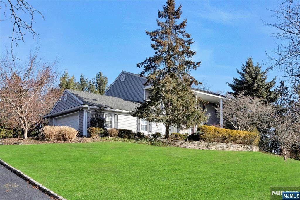 44 Blueberry Drive - Photo 1