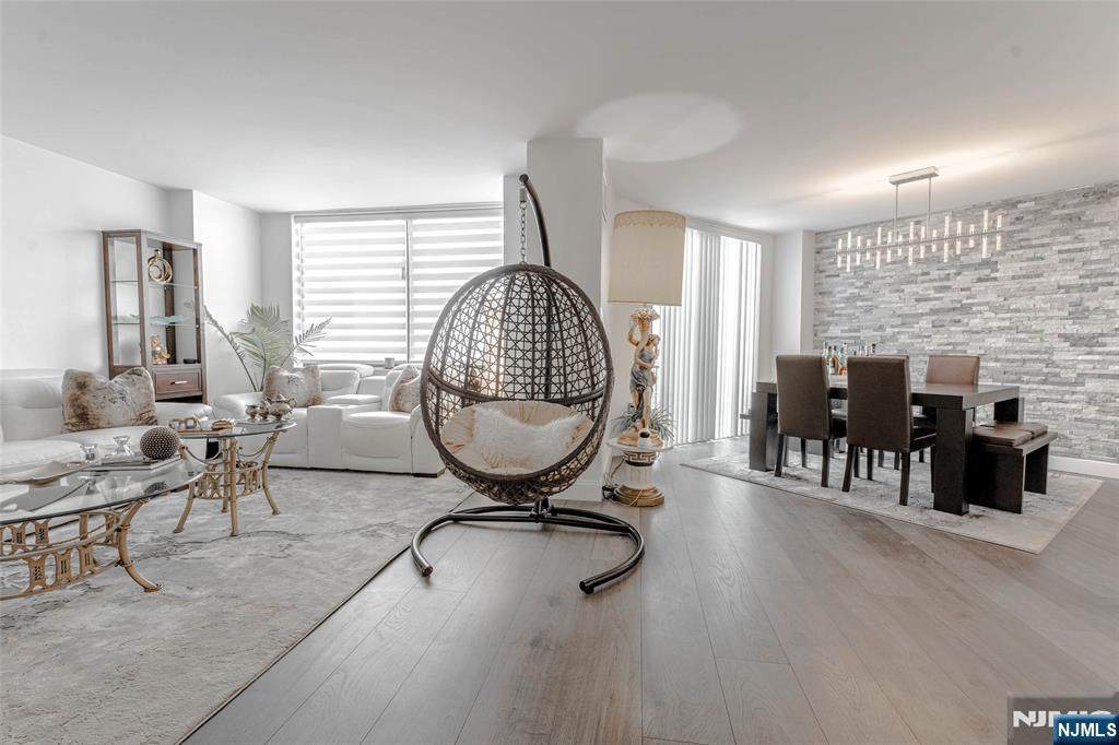 806 Harmon Cove Tower - Photo 1