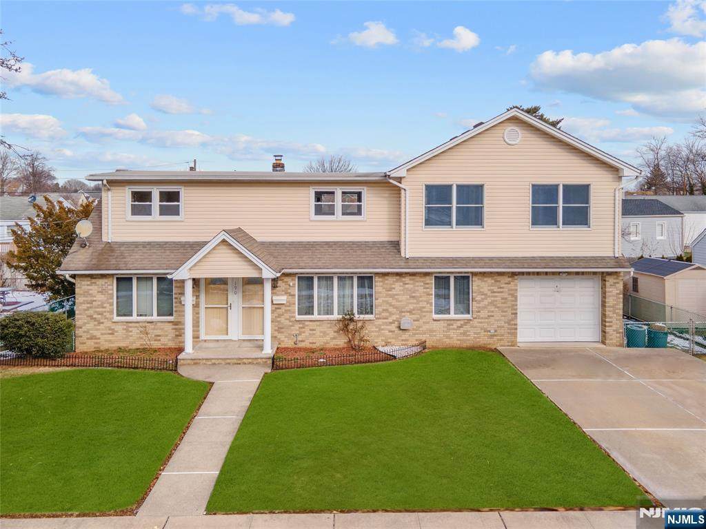 190 Martin Avenue - Photo 1