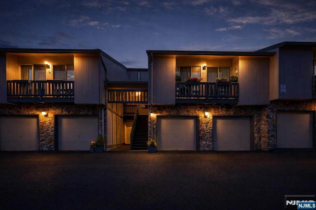 20 Mcchesney Court - Photo 1