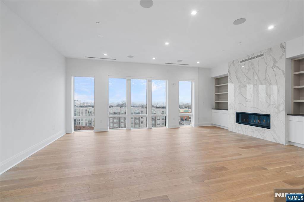 620 Bloomfield - Photo 1