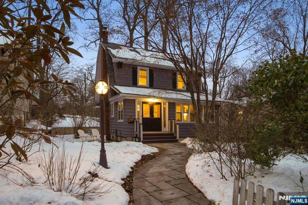 31 Nassau Road - Photo 1