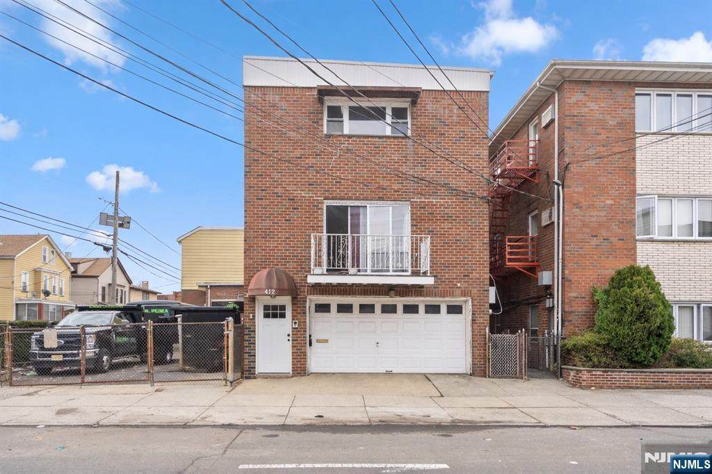 412 Walker Street - Photo 1