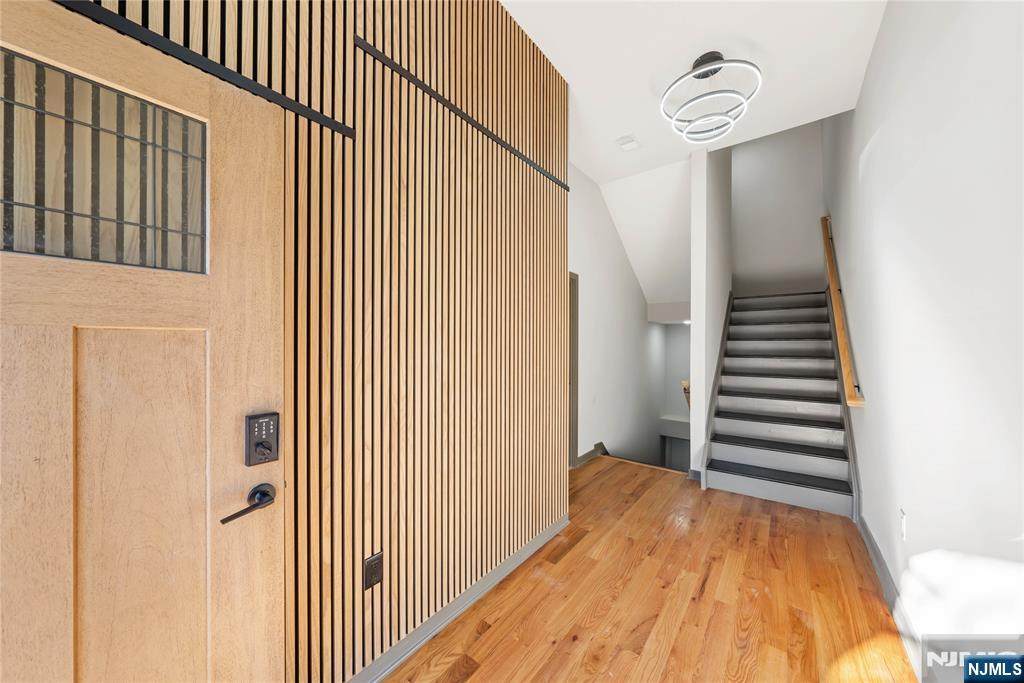 108 Fleming - Photo 1