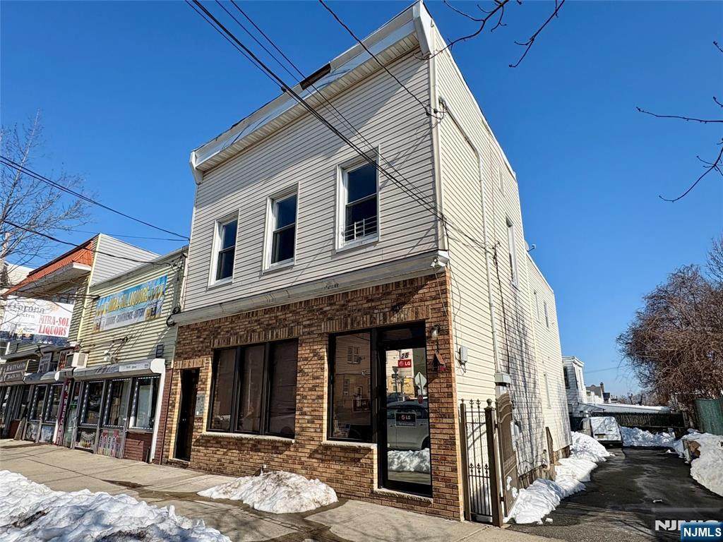 28-30 Davis - Photo 1