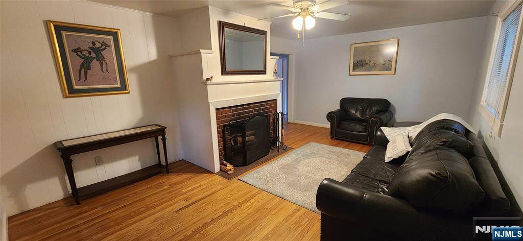 276 Franklin - Photo 1