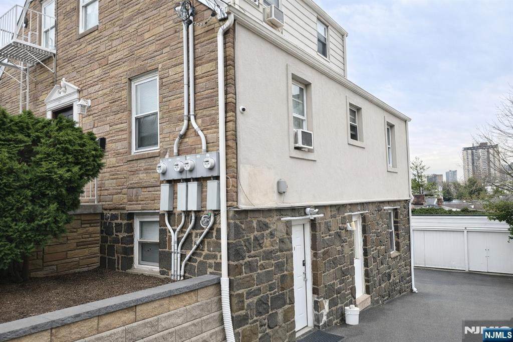 1014 Ponsi - Photo 1