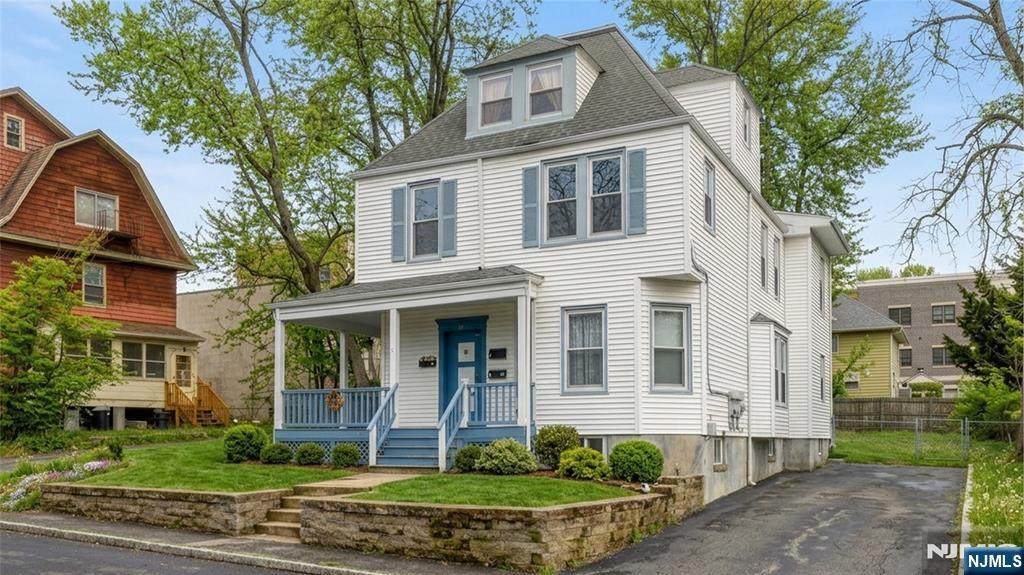 15 Lakeview Place - Photo 1