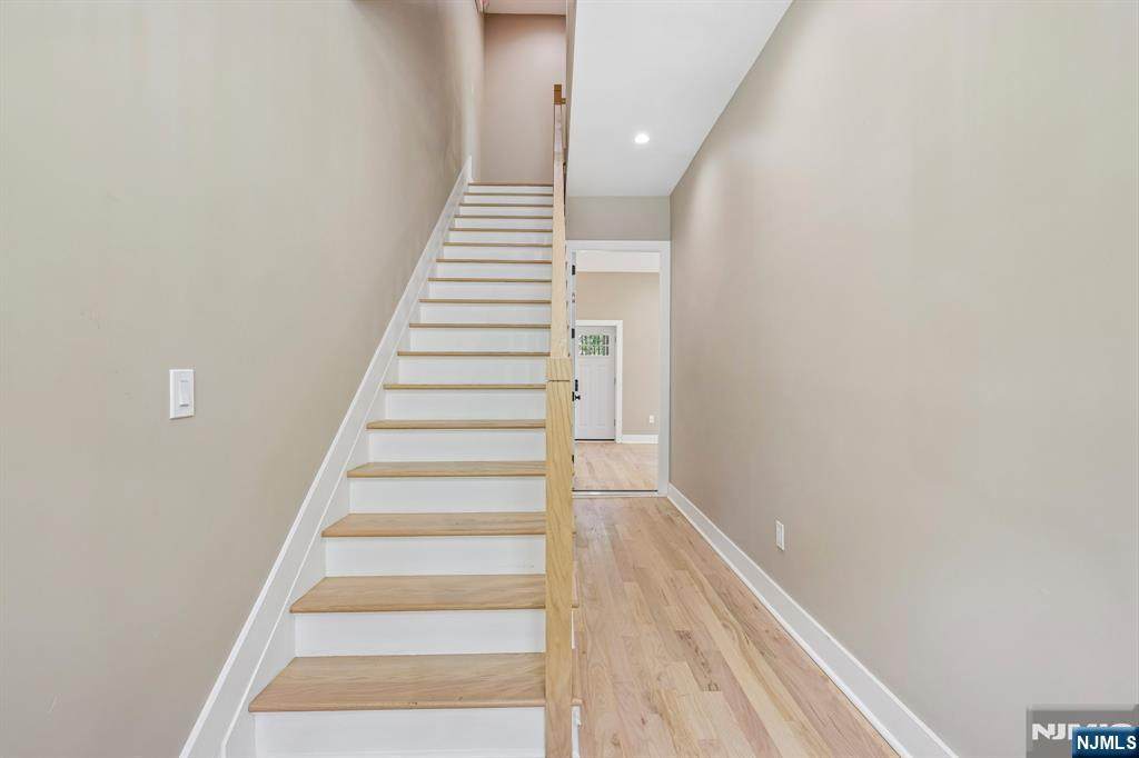 https://bt-photos.global.ssl.fastly.net/njmls/orig_boomver_3_26010690-1.jpg