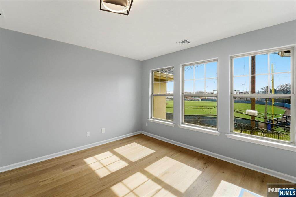 704 Green - Photo 1