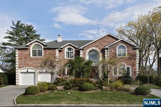 417 Woodland - Photo 1