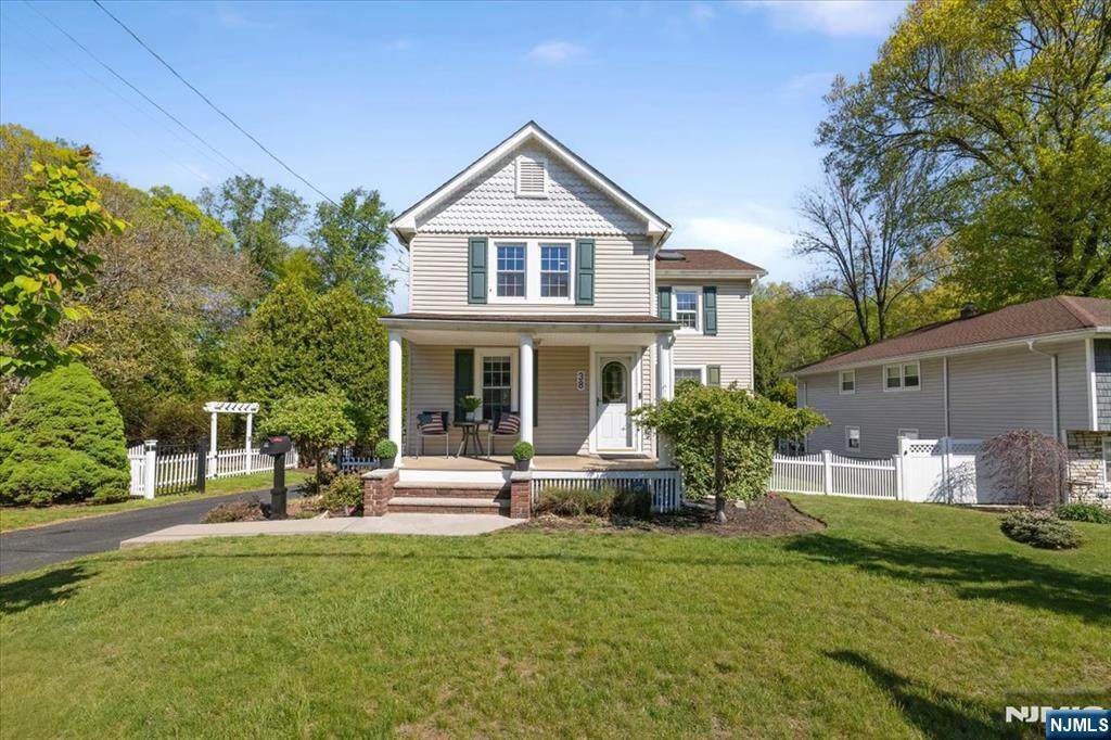 38 Maple Avenue - Photo 1