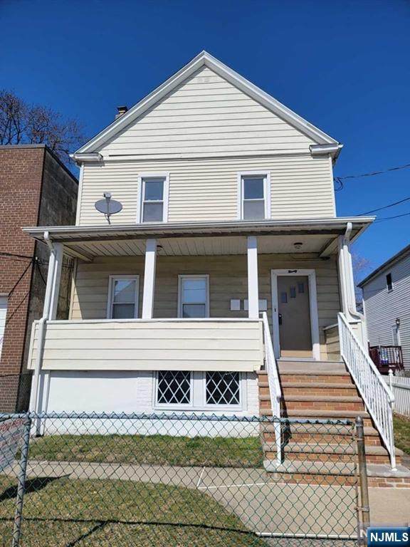 90 Ackerson - Photo 1