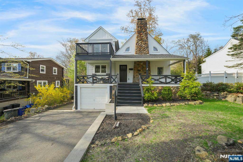 8 Mountainside Drive - Photo 1
