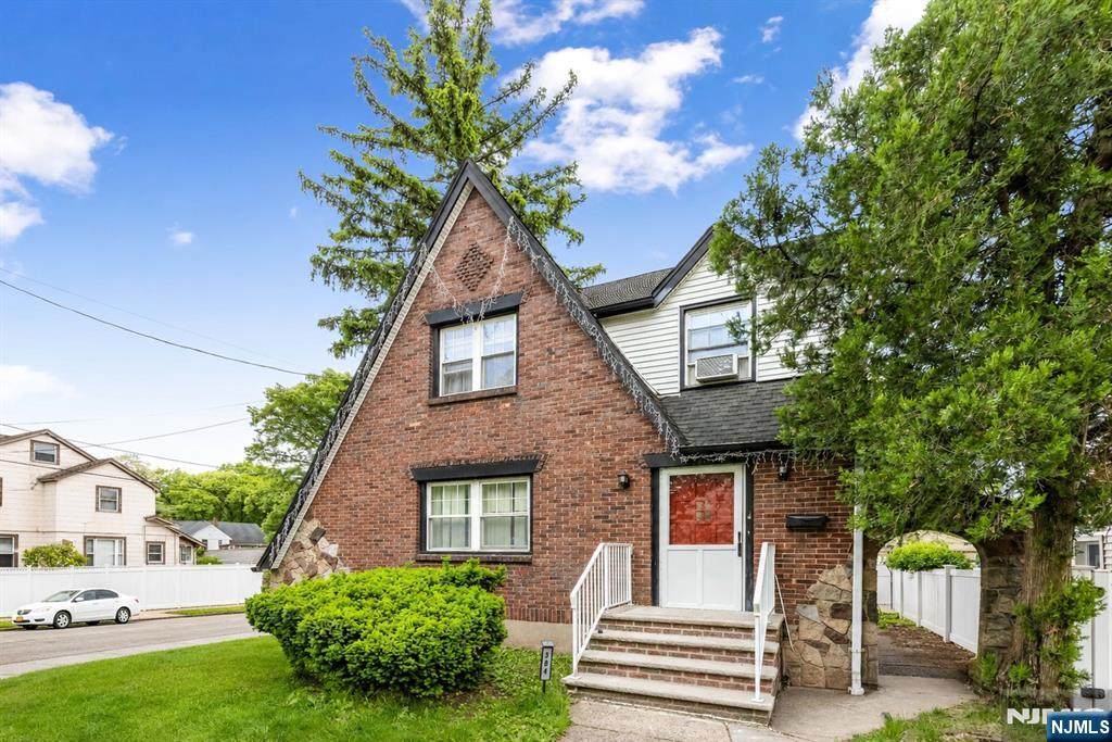 384 Woods Road - Photo 1