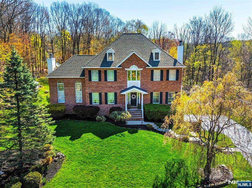 5 Crestview Lane - Photo 1