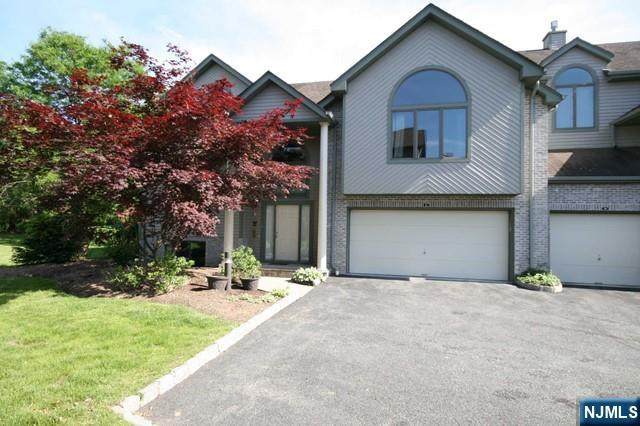 716 Holly - Photo 1