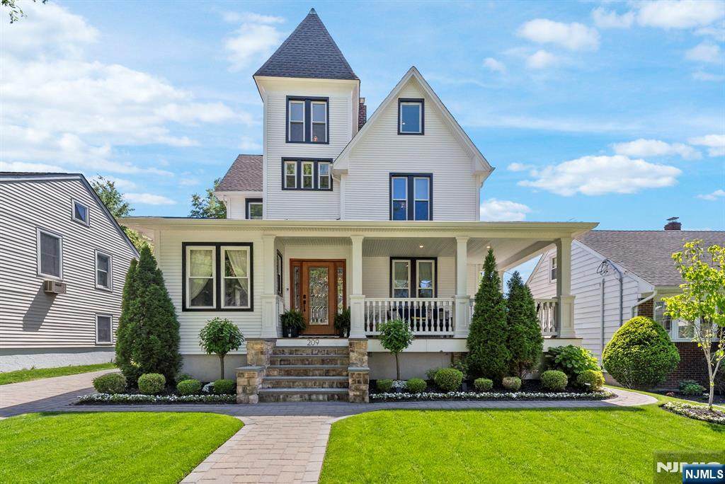 209 Passaic Avenue - Photo 1