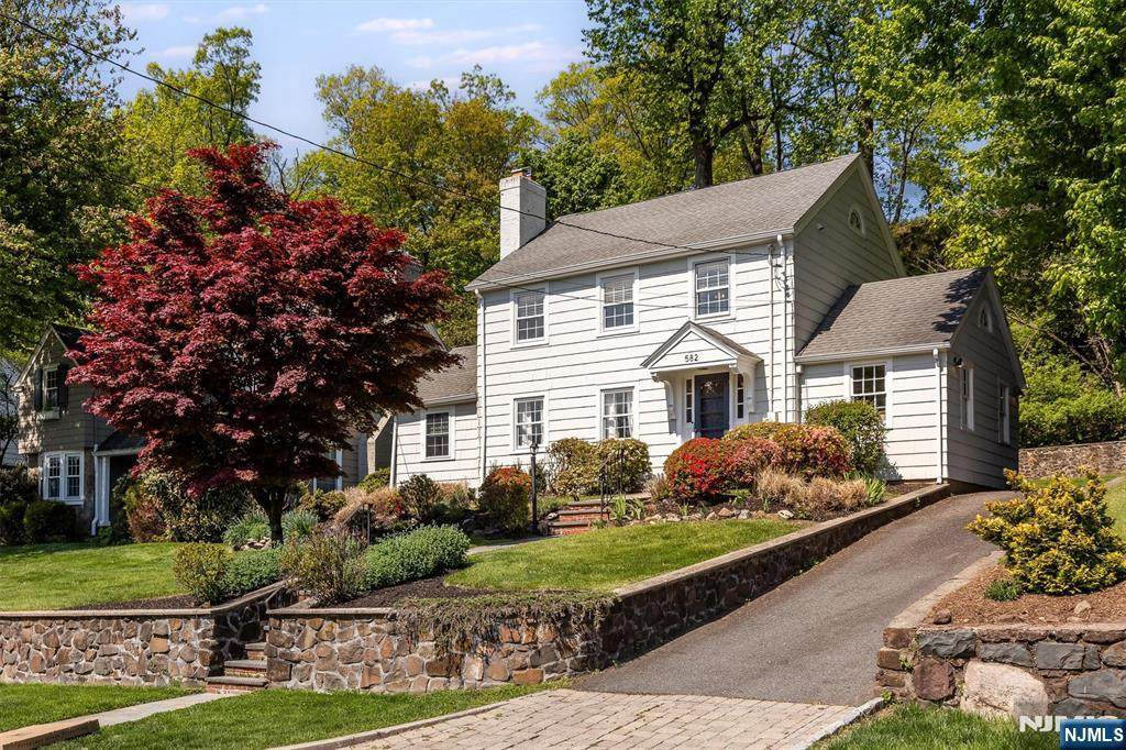 582 Highland Avenue - Photo 1