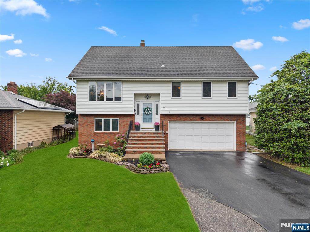 191 Pershing Road - Photo 1