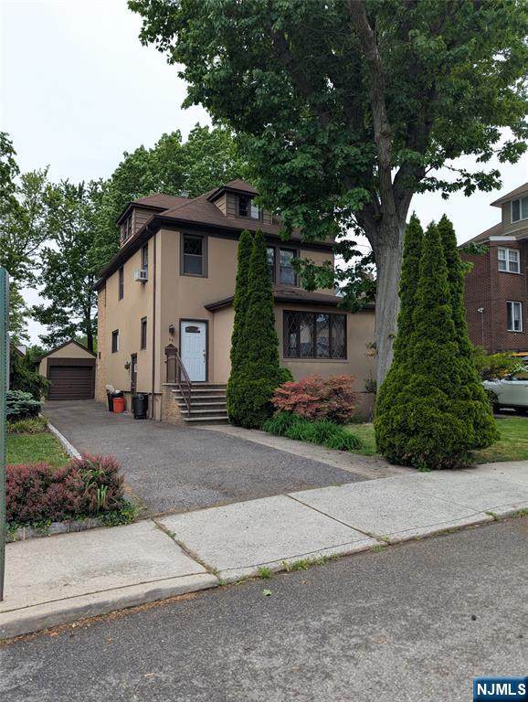 84 Oakdene Avenue - Photo 1