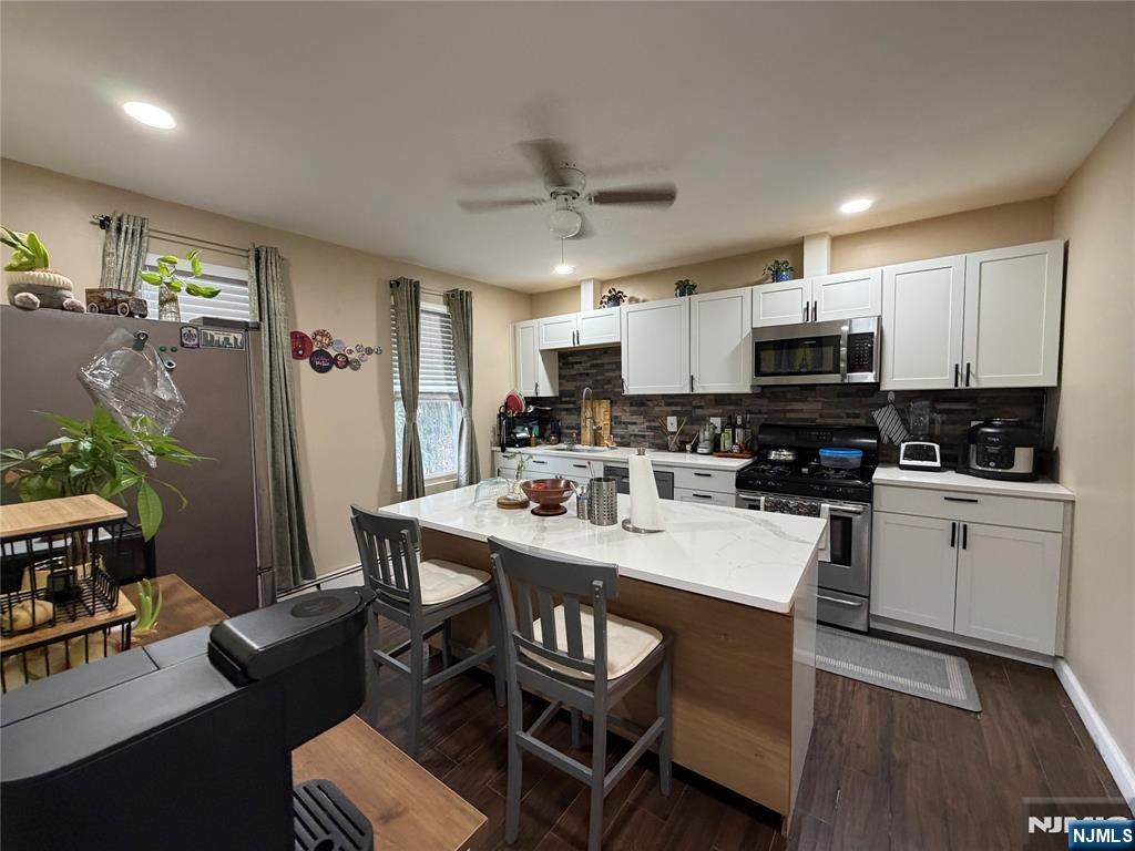 551 Hoboken - Photo 1