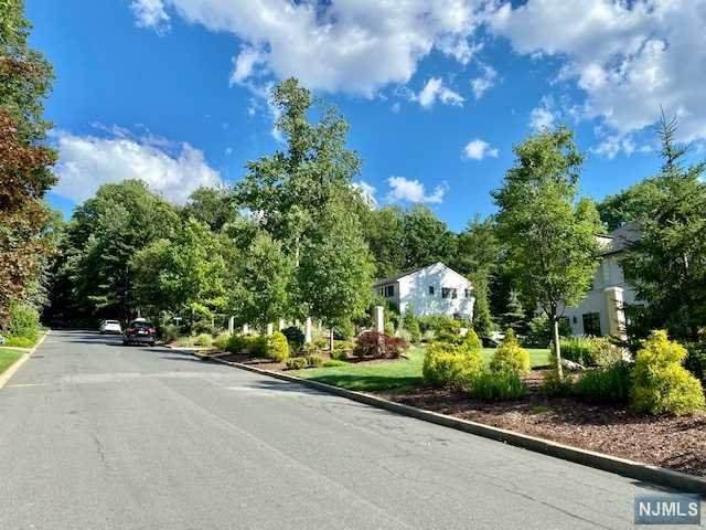 24 Pike Street - Photo 1