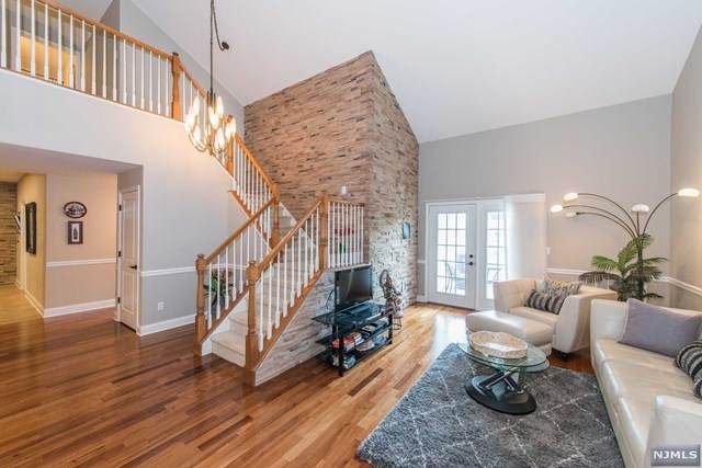175 Rochelle Avenue - Photo 1