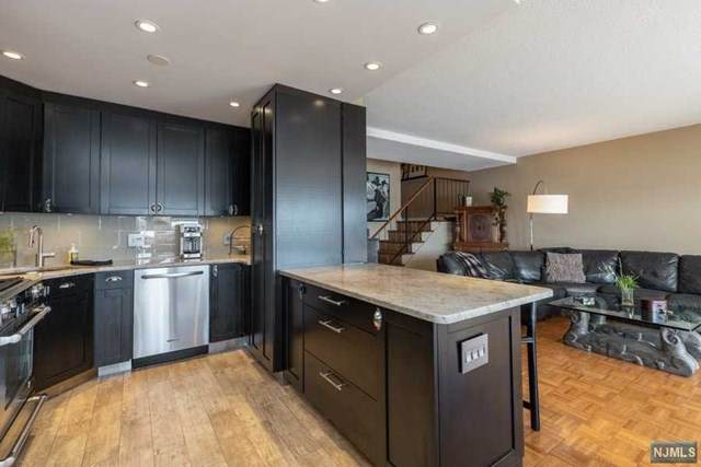 3 Horizon Road - Photo 1