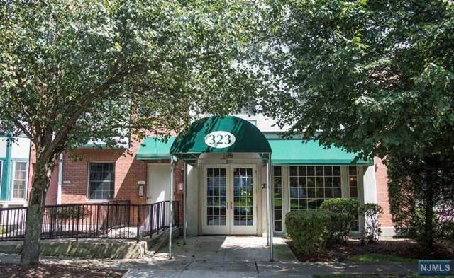 323 Willow Street - Photo 1