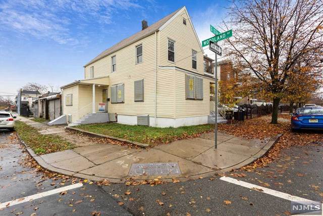 718 13th Street - Photo 1