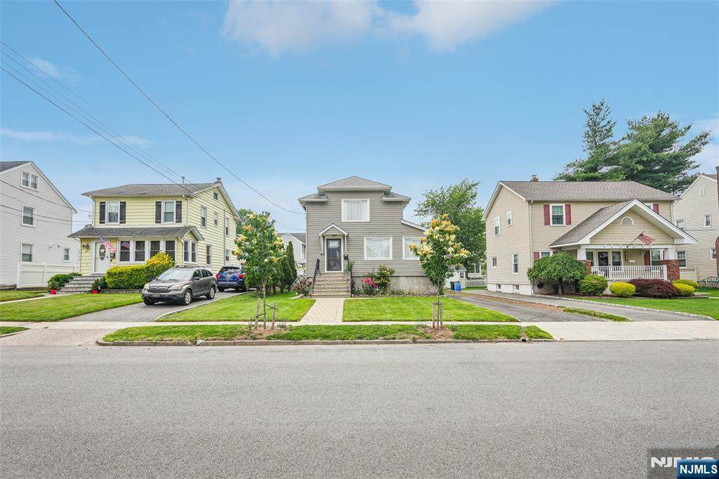 238 Paterson Avenue - Photo 1